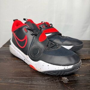 Nike Team Hustle D 11 Basketball Shoes